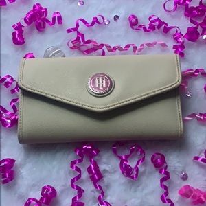 Tommy Hilfiger wallet
